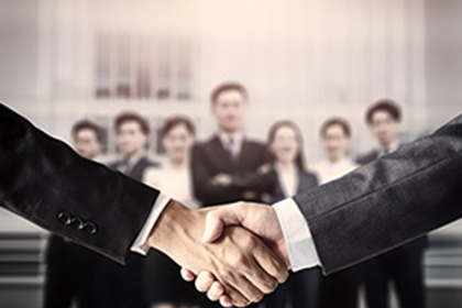 十万元借款无力偿还，可能面临何种刑罚？